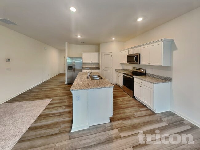 Photo - 283 Cottontail Ln