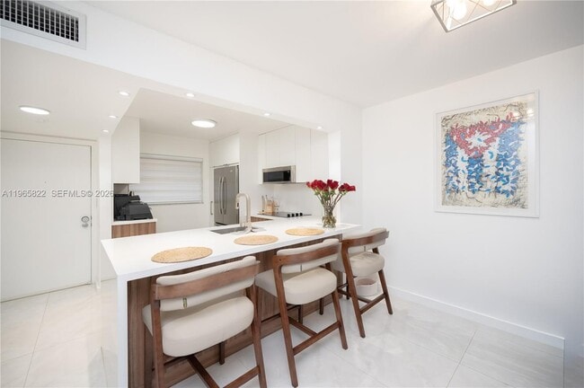 Photo - 10875 SW 112th Ave Unit 204