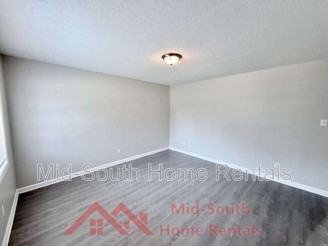 5185 Long Branch Dr