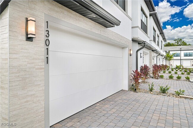 Photo - 13011 Luminary Wy