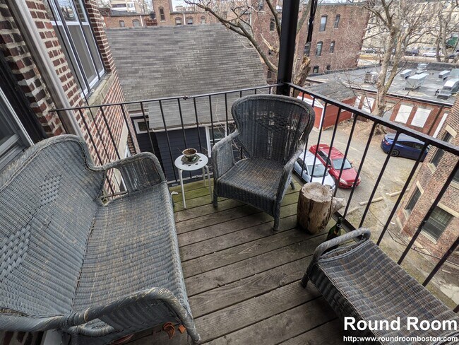 Photo - 158 Kelton St Condo