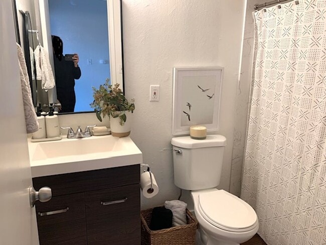 Photo - 3329-3331 Routier Rd Unit 3329