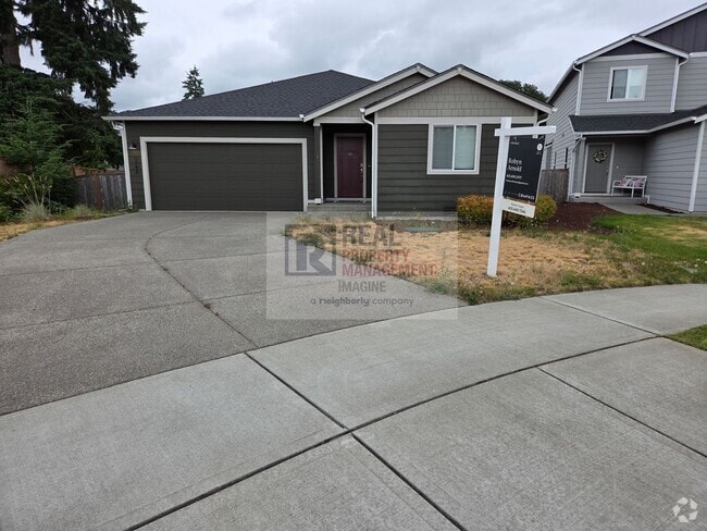 Building Photo - Check out this beautiful 3 bedroom, 2.0 ba... Rental