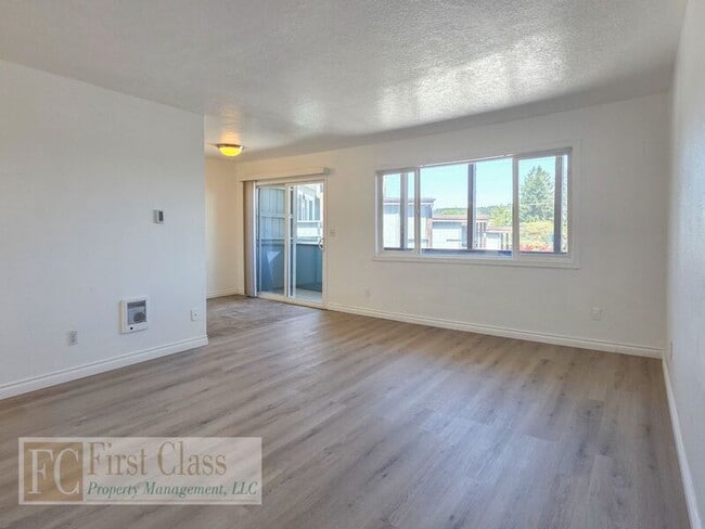 Photo - 12345 SW Hall Blvd Unit 12