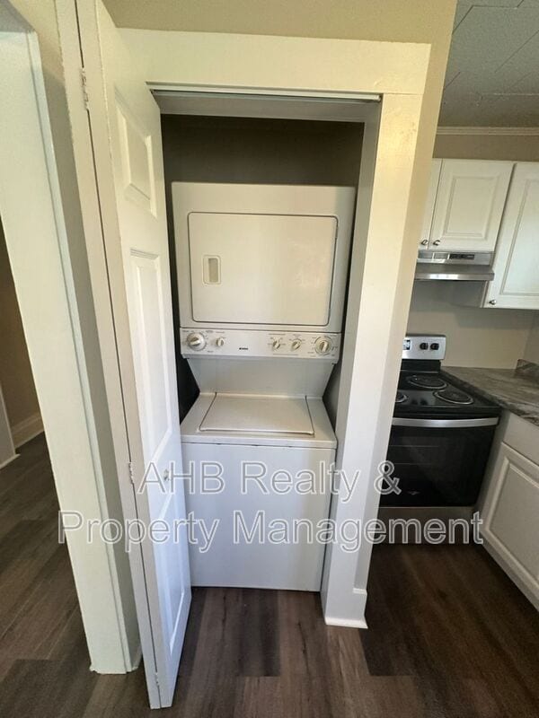 Photo - 511 Cummings St