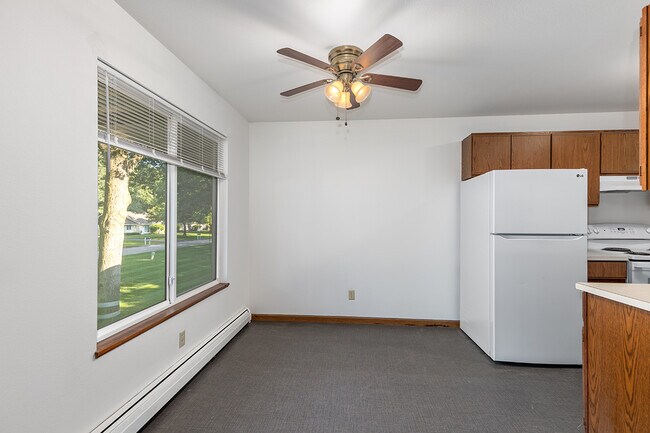 Dining Room - 15326 Clovernook Dr Unit #3