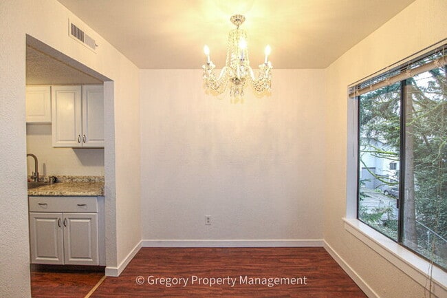 Photo - Excellent value in this updated 2 bedroom condo. Easy walk to Juanita beach waterfront park and t... Unit c2