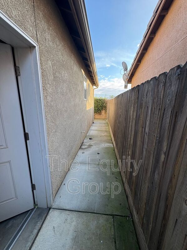 Photo - 3310 N Tilden Ct