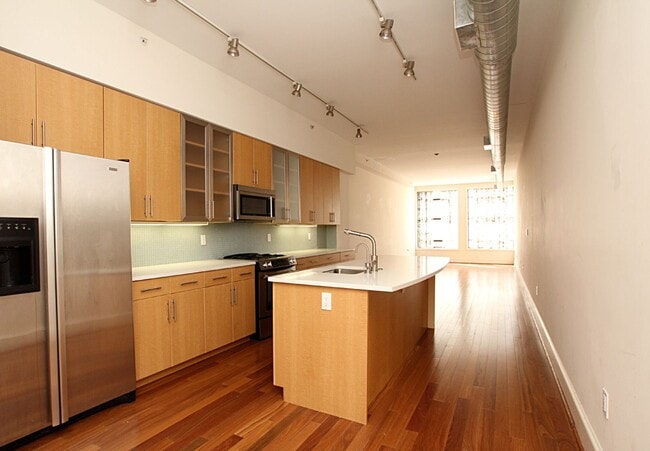 Building Photo - 239 Market St Unit 2