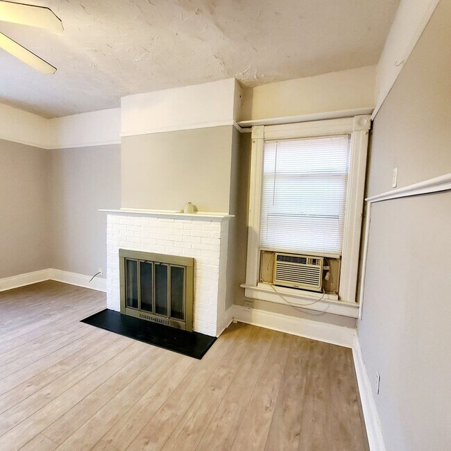 439 Grafton Ave Unit 2