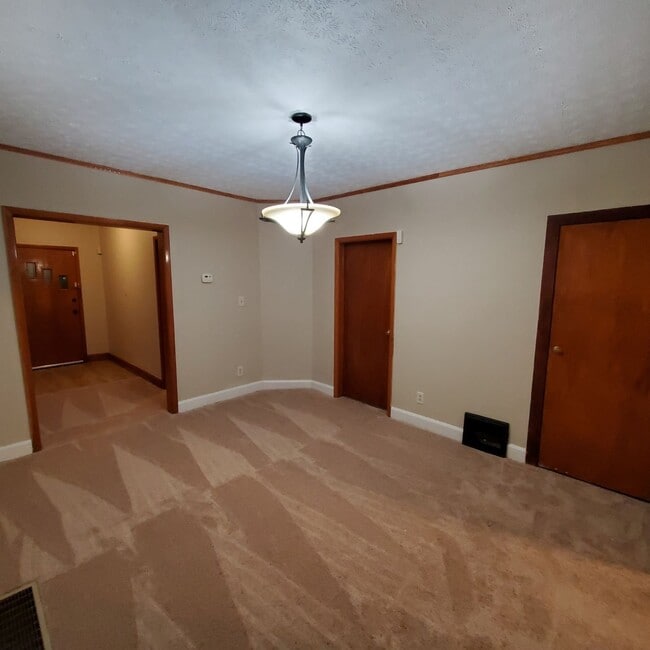 Photo - 3185 W 32nd St