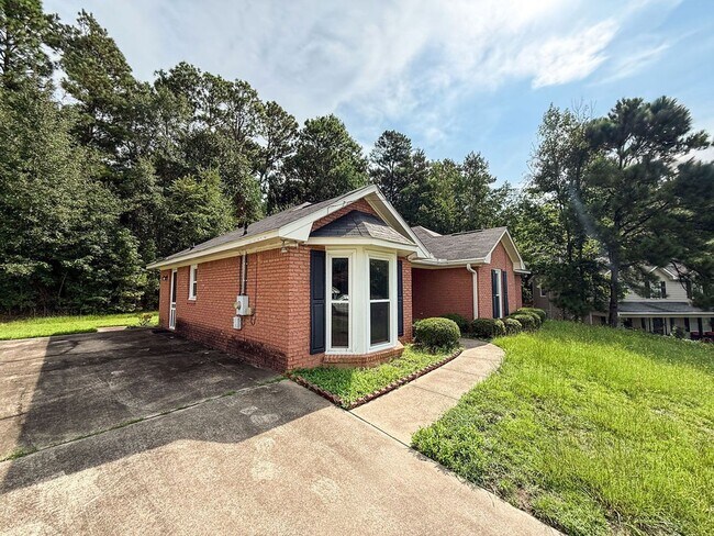 239 Lee Road 851