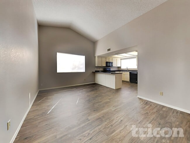 Photo - 8427 W Orchid Ln