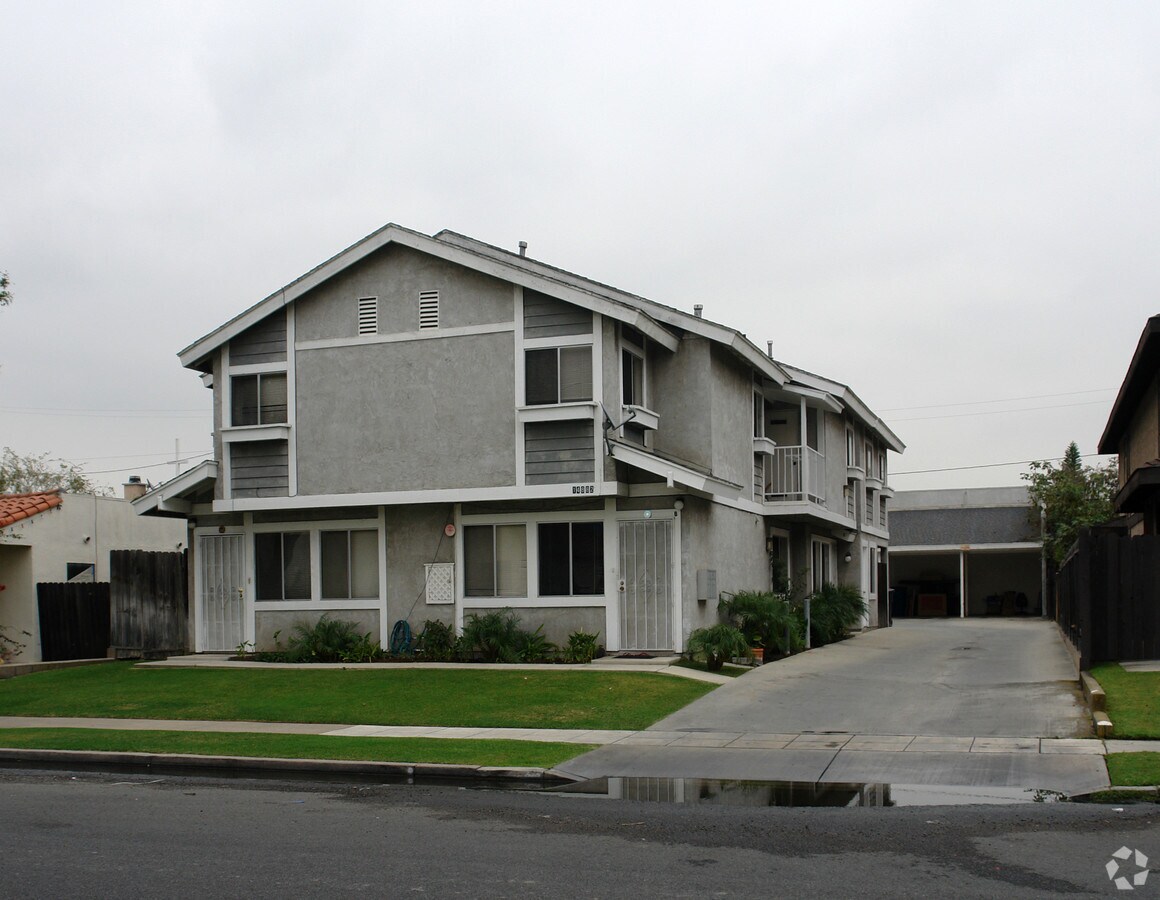 Photo - 14882 Adams St Apartments
