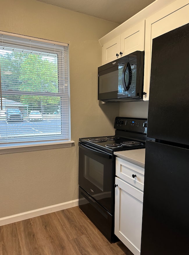 Creekside Apartments Selma, AL