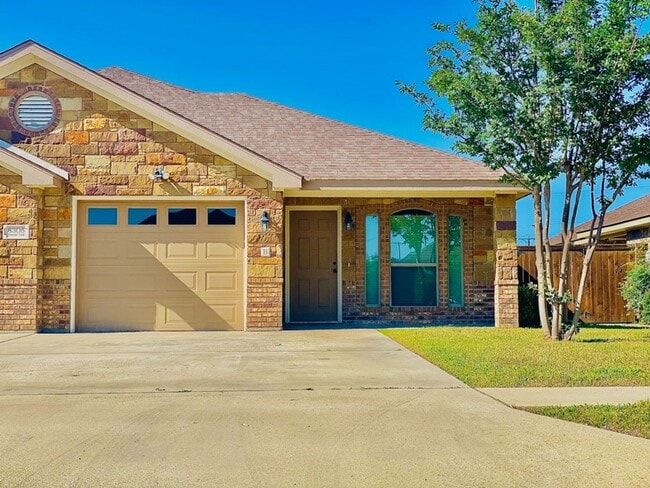 Building Photo - 3305 Lineage Loop Unit 3305 B Lineage Loop Rental
