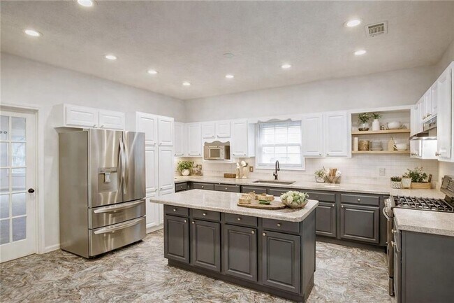 Photo - 3104 Clemson Pl