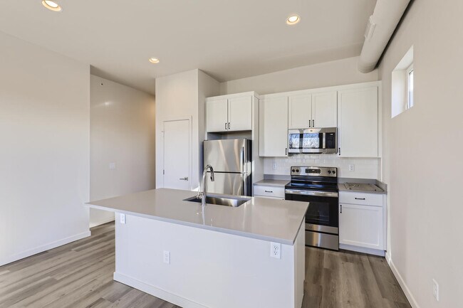 Photo - 3830 Olive St