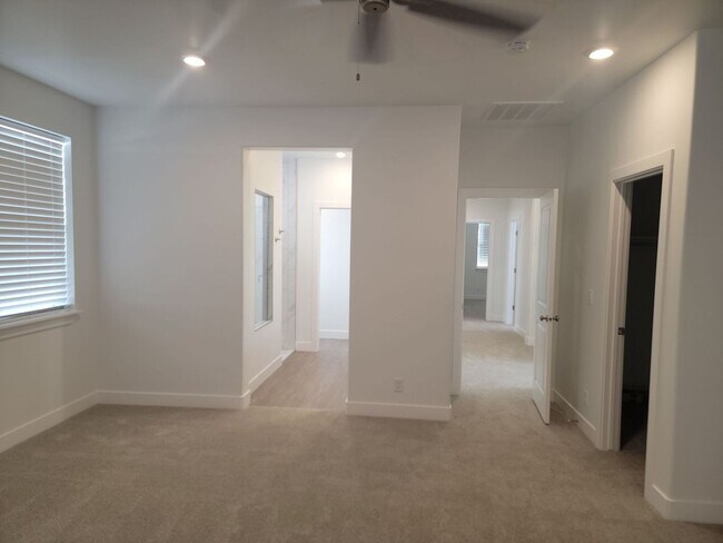 Photo - Live in the Desirable Desert Color Community!