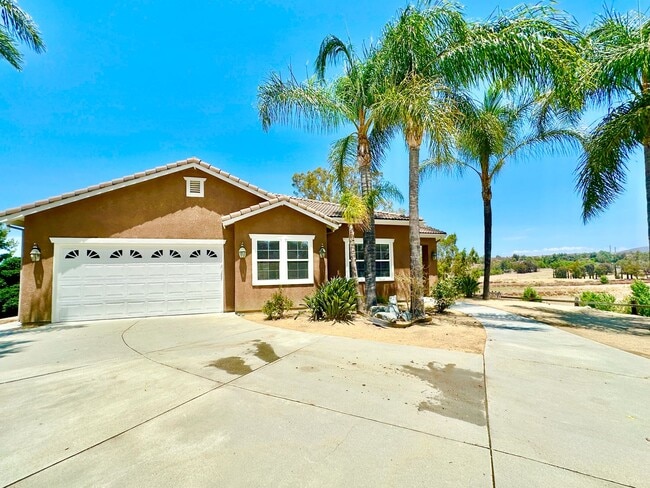 Building Photo - Beautiful Single-Story Home on Gated and Private, Country Horse Property located in Temecula Vall...