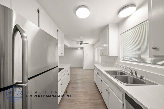 Building Photo - 834 2nd St. Rental
