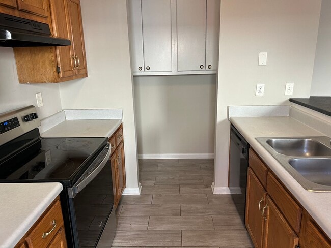 Photo - 7122 Village Ln