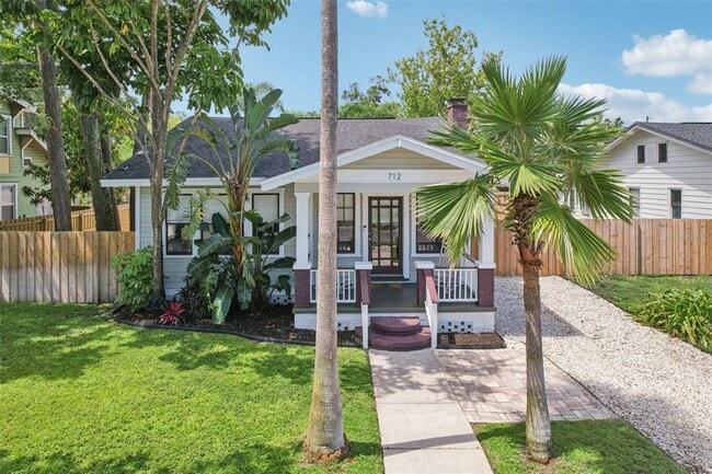 Photo - 712 E Caracas St
