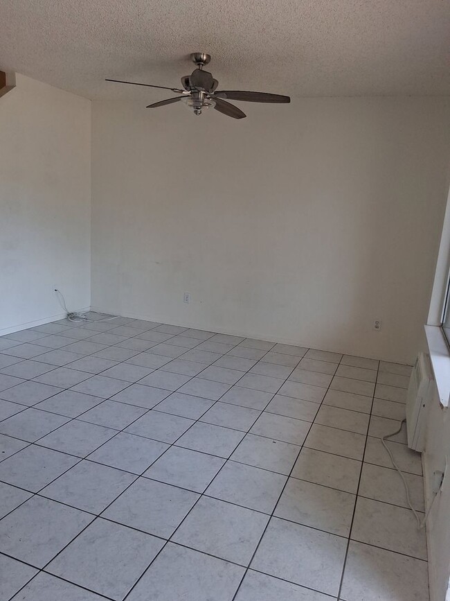 Photo - 3 bdroom, 2.5 bath