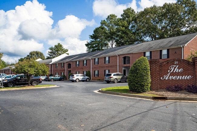Avenue Apartments - Avenue Apartments