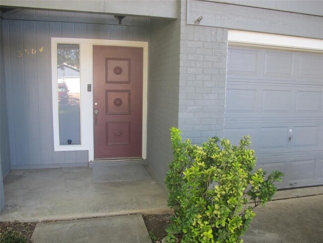 Photo - 3504 Roanoke Dr