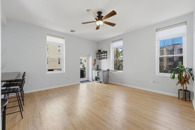 Photo - 818 Jefferson St Unit 3C