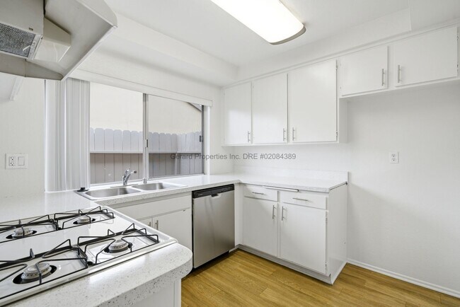 7280 Corsican Dr Unit C