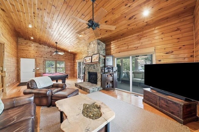 Photo - 6340 Reives Rd