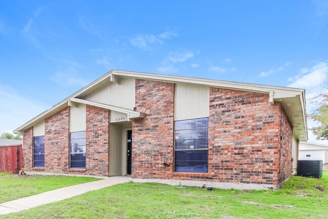 Photo - 6505 Alta Oaks Dr