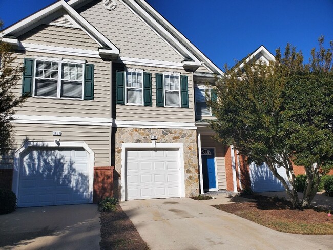 Move-In Ready 3BR Home with Great Living S... - Move-In Ready 3BR Home with Great Living S...