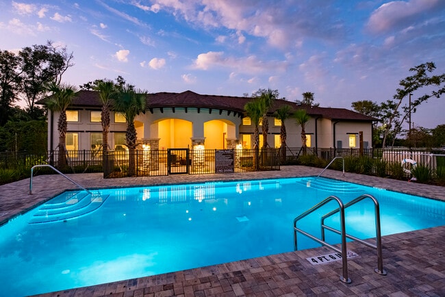 Photo - The Pines Apartments
