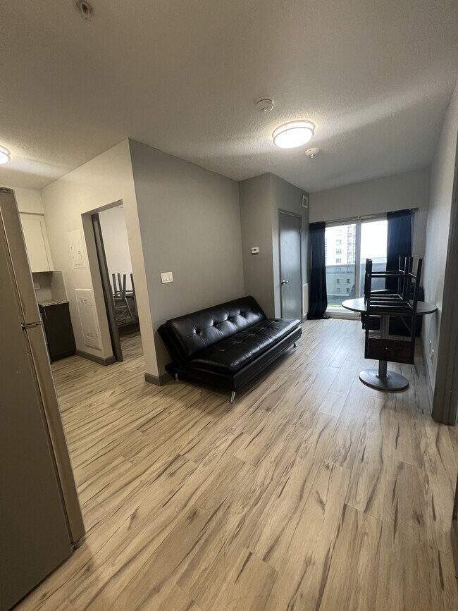 Building Photo - 258A-258A Sunview St