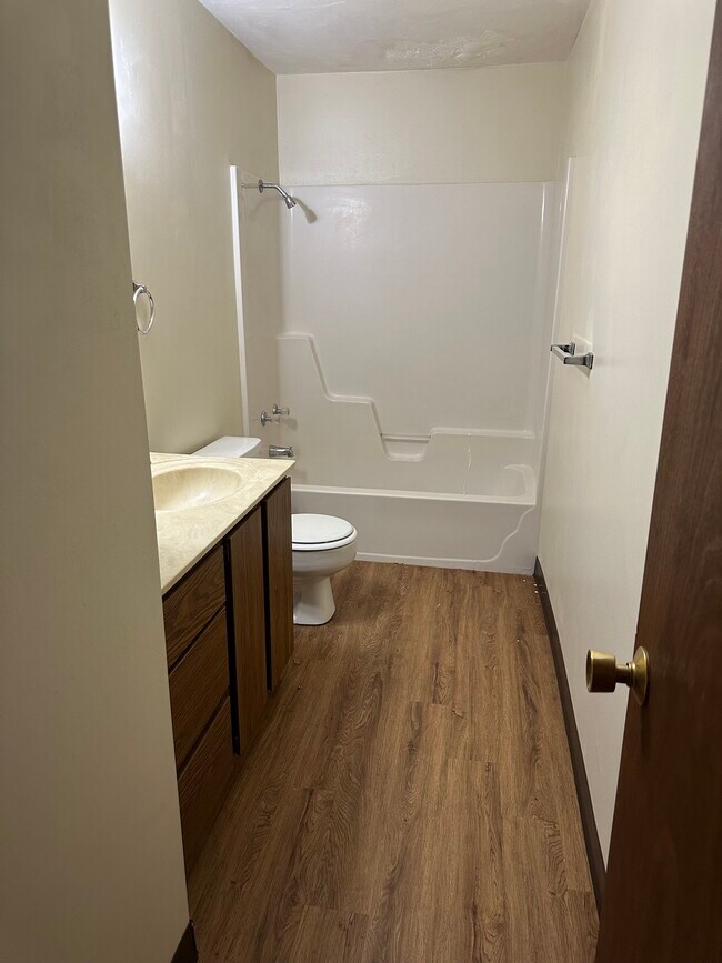 Photo - 100 Plains St Unidad 38