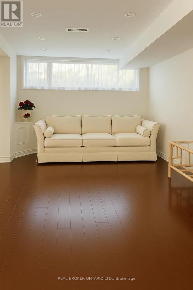 Photo - 95 Porchester Dr