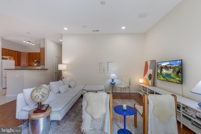 Photo - 309 Holland Ln Unit 135