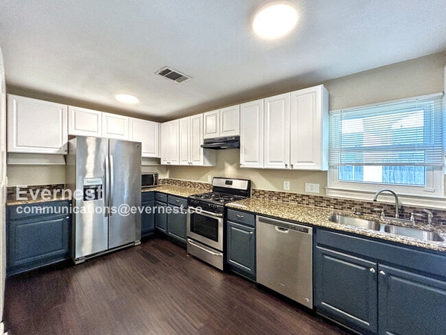 Photo - 2701 Deeringhill Dr