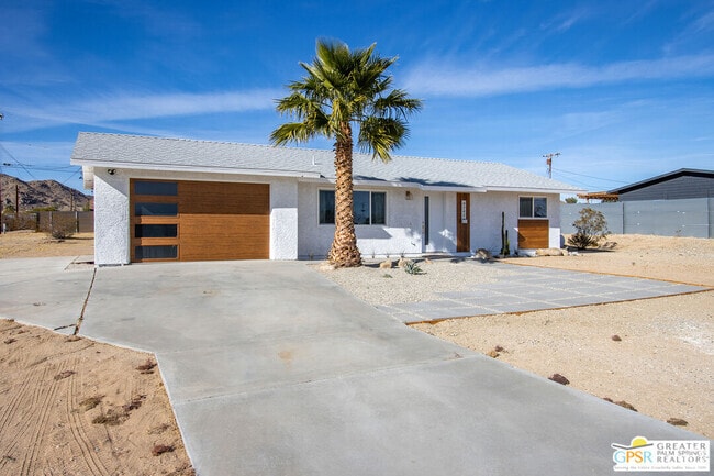 Building Photo - 4742 Ave La Flora Desierta Rental