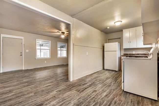Photo - 4037 SE 25th St