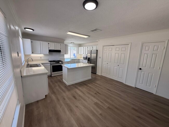 4808 Driftwood Ave NW