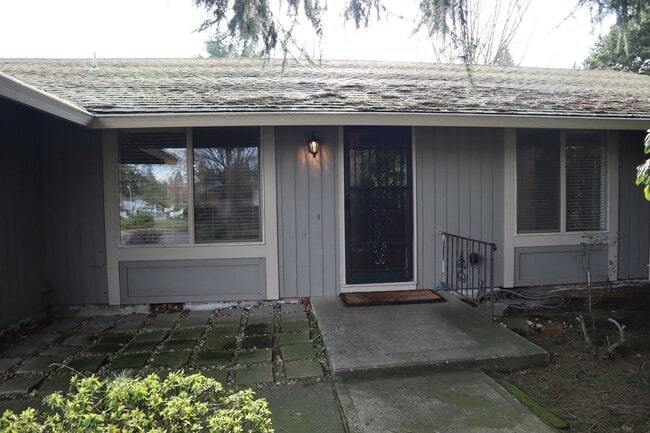 Photo - 10111 NE Tanglewood Dr