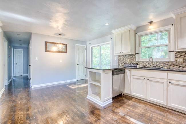 Photo - 171 Newell Ave