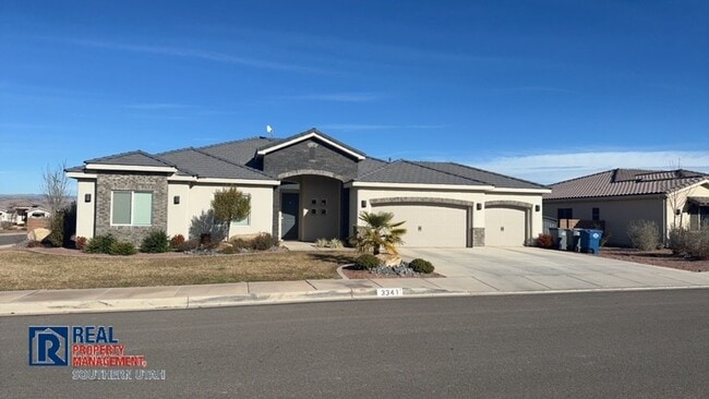 Building Photo - 4 Bedroom in near Crimson Cliffs Rental