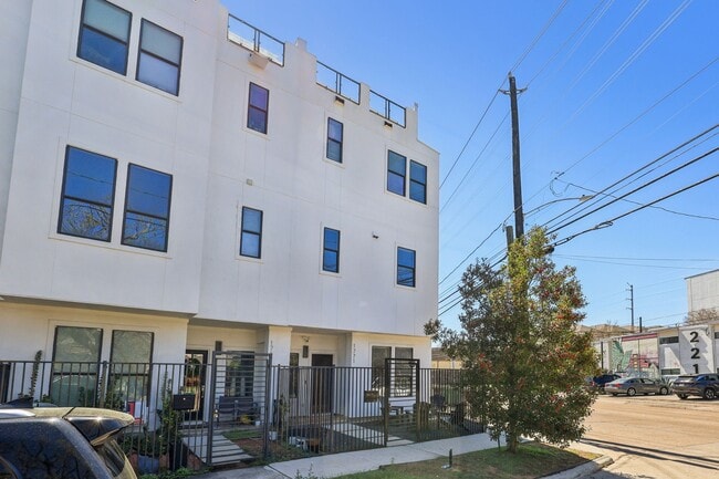1771 Michigan St