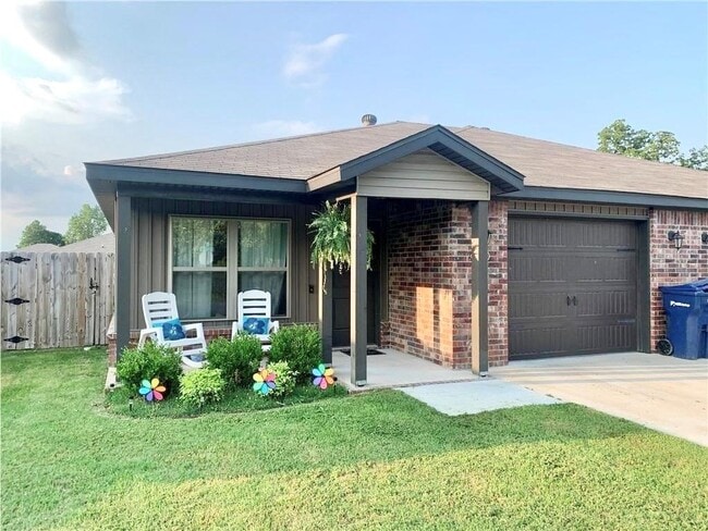 Photo - 1703 E Central St