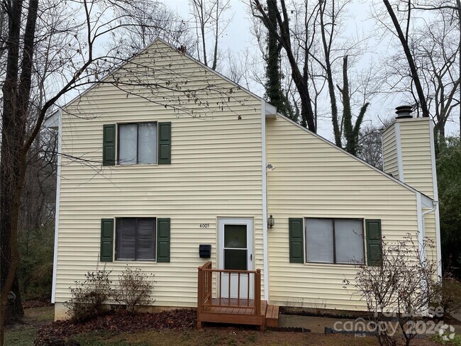 Building Photo - 4005 Larkspur Ln Rental